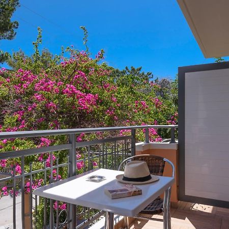Poseidon Studios & Apartments Палеохора Экстерьер фото