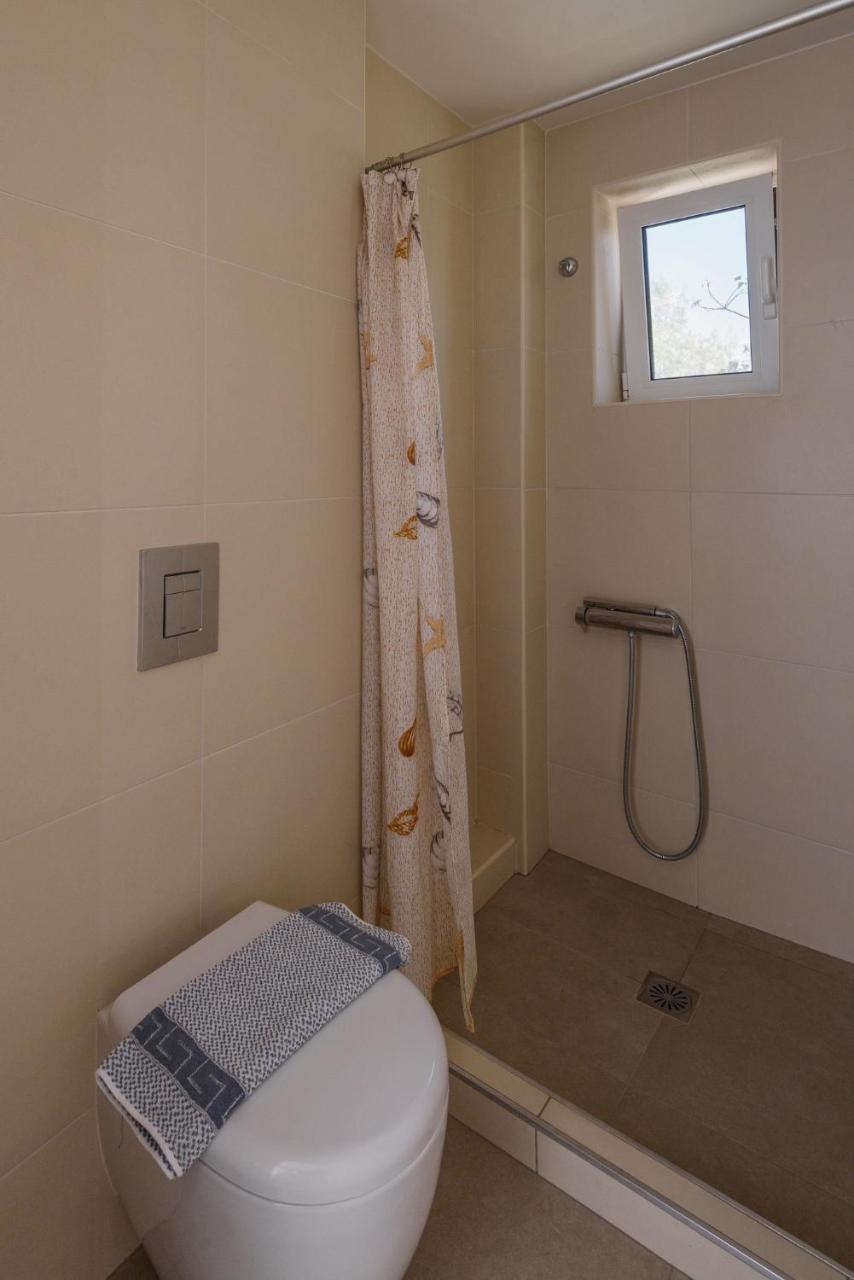 Poseidon Studios & Apartments Палеохора Экстерьер фото