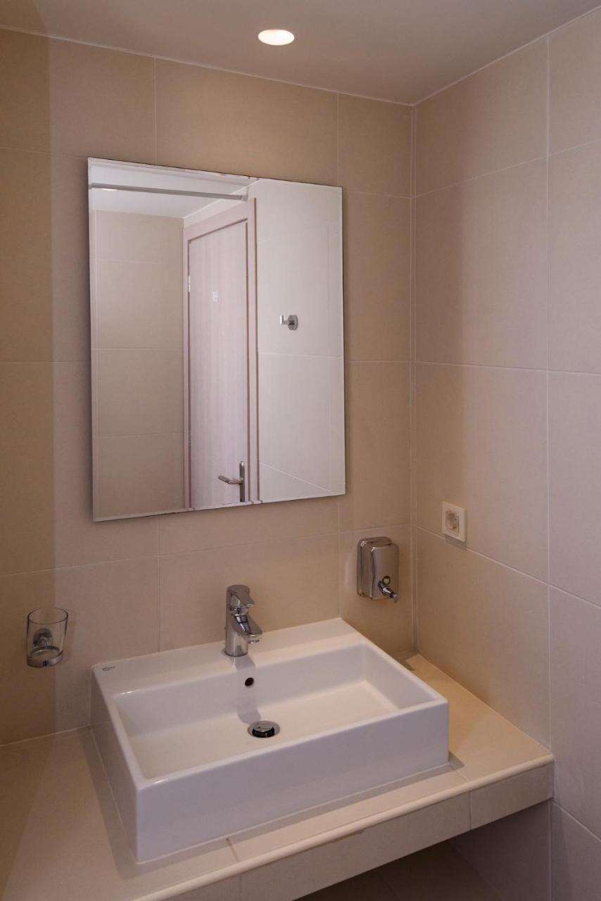 Poseidon Studios & Apartments Палеохора Экстерьер фото
